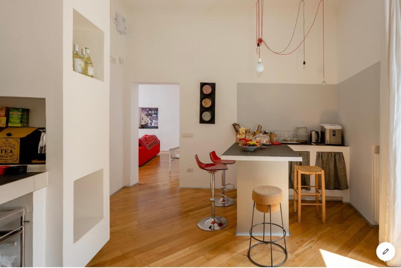 Bijoux Luxury Apartment In Old Town Bari Eksteriør billede