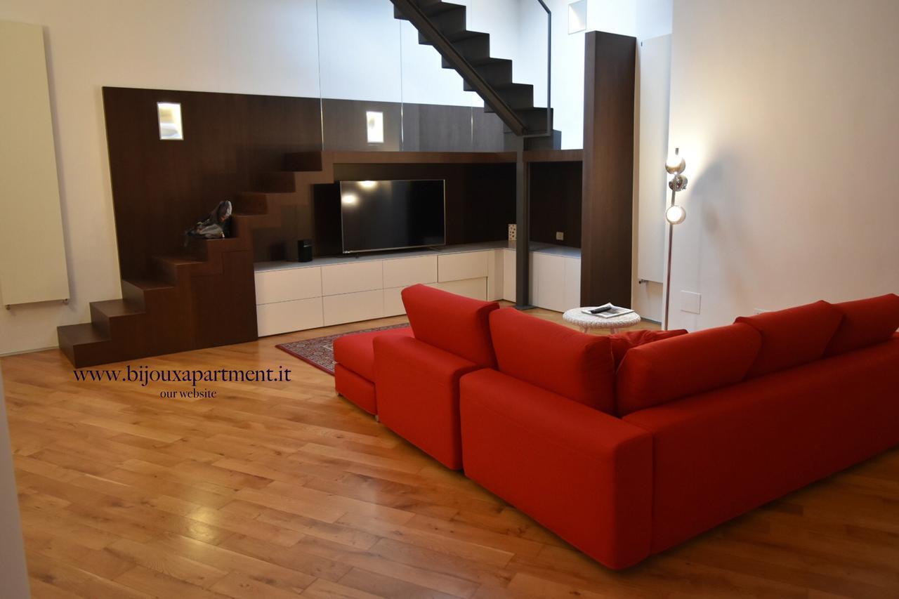 Bijoux Luxury Apartment In Old Town Bari Eksteriør billede